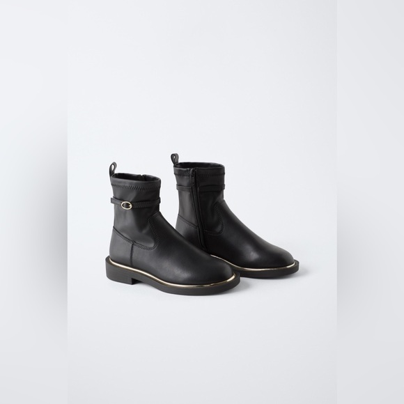 NWT ZARA METALLIC DETAIL ANKLE BOOTS